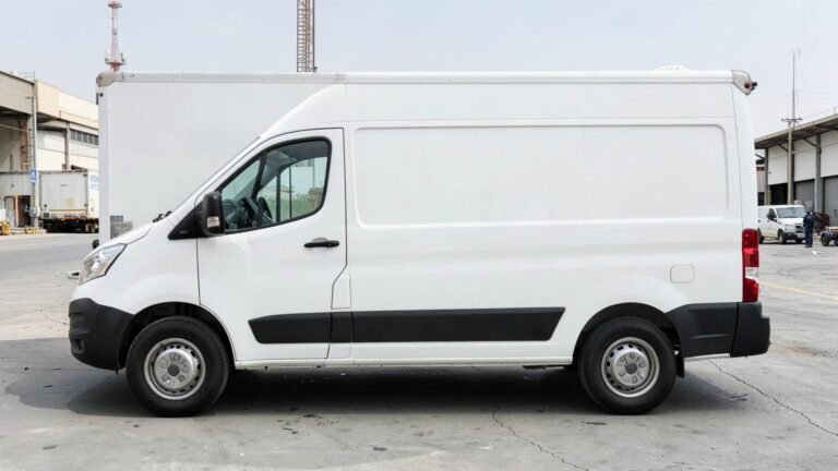 1-ton chiller van side profile, showing the full length of the insulated body