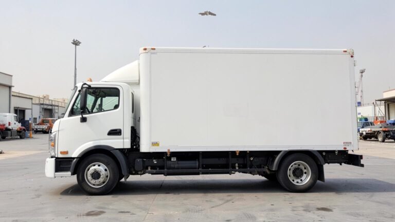 3-ton chiller van side profile, showing the full length of the insulated body